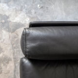 Pair of leather and leather armchairs by Zanotta Italia Anni '80