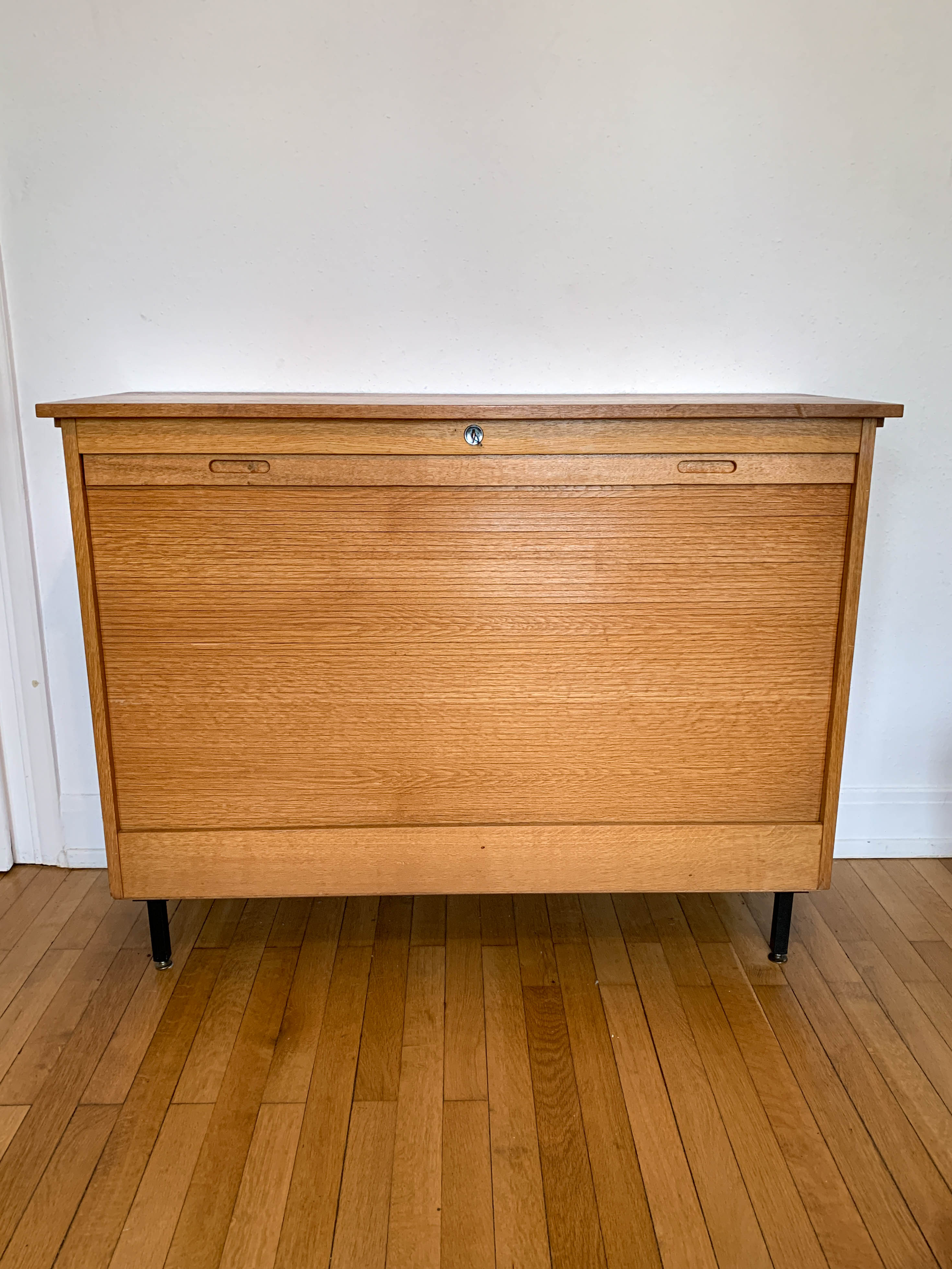 Notary curtain binder cabinet