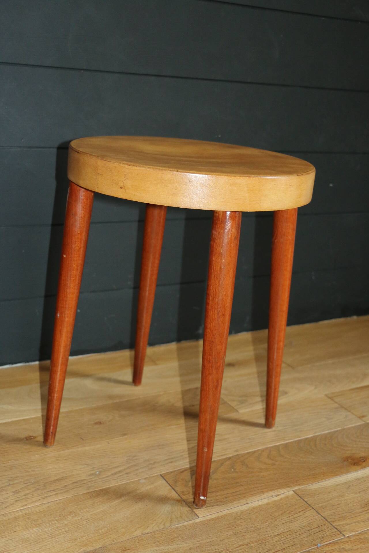 Baumann two-tone stool 462mm