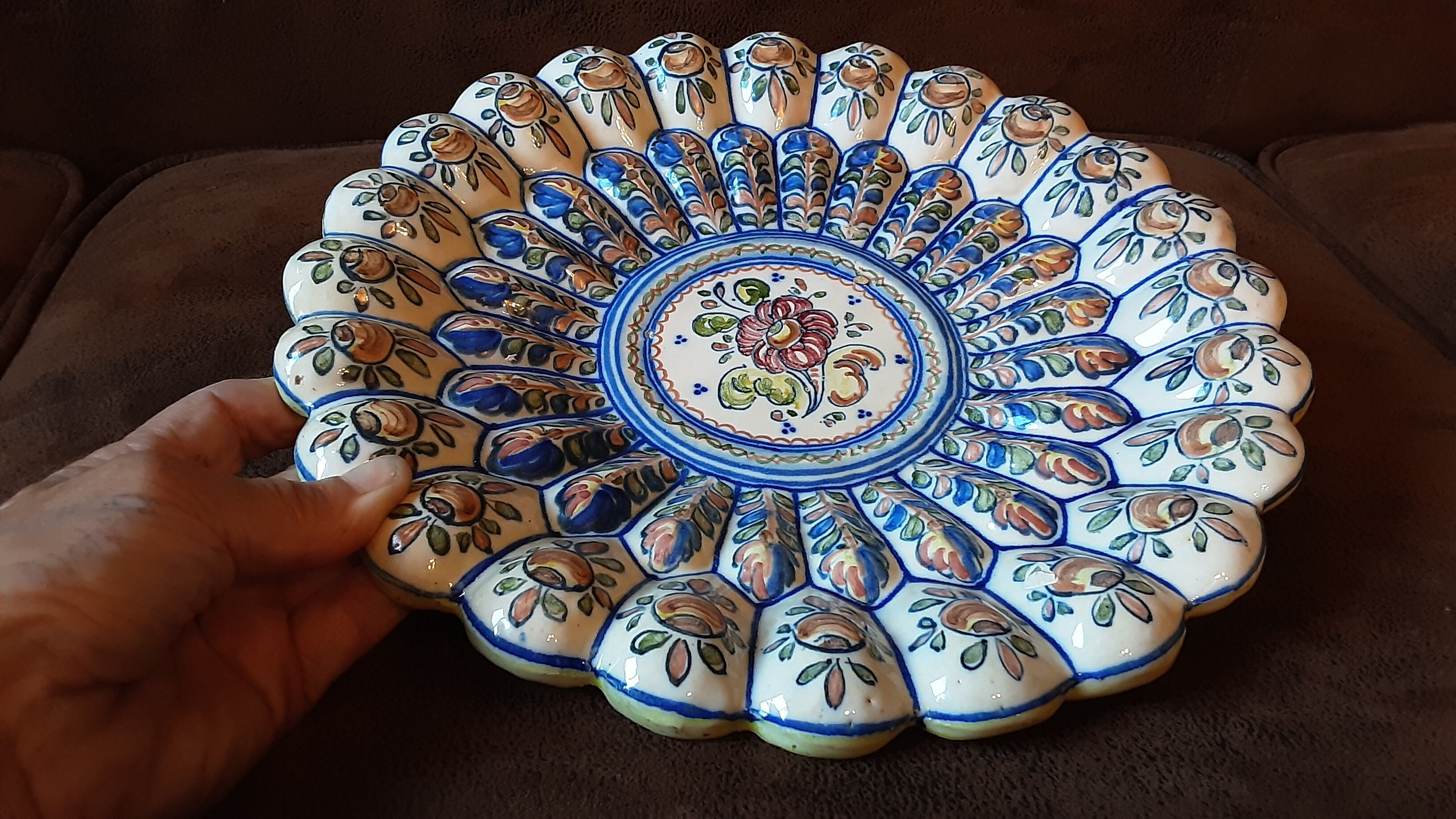 Decorative plate M-A