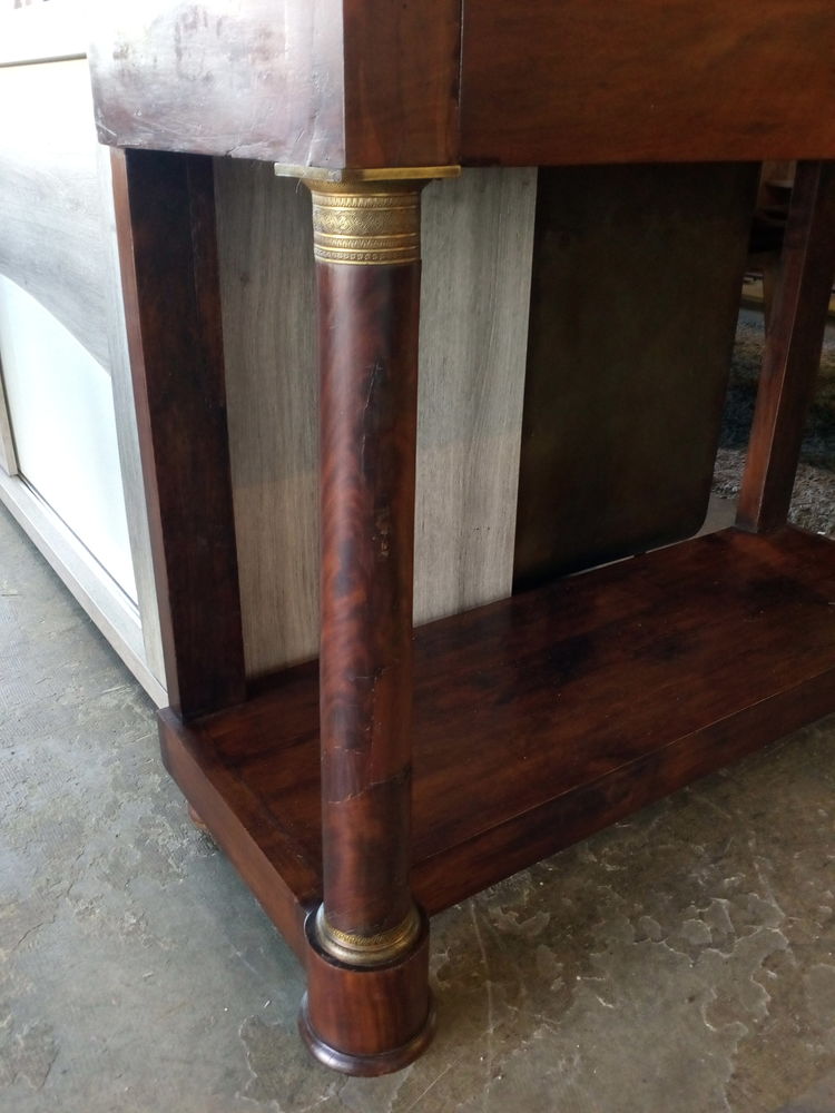 Console style empire