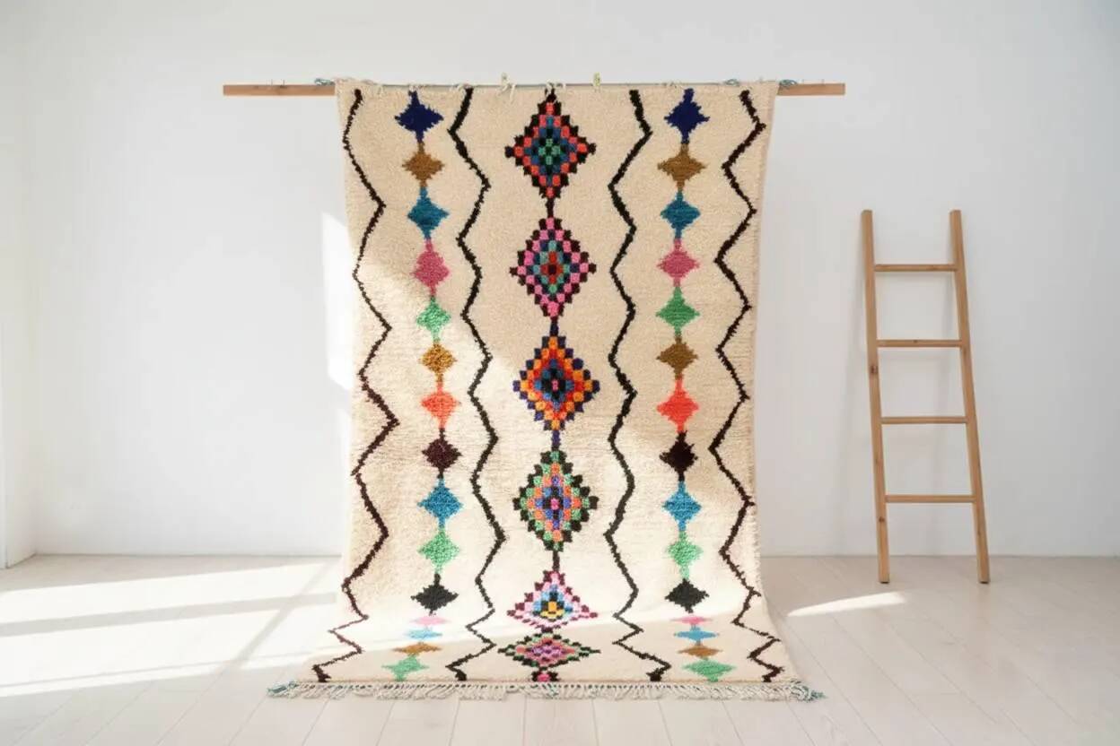 Unique natural wool Moroccan rug 3x2 m