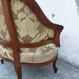 Louis XV shepherdess armchair in carved walnut
