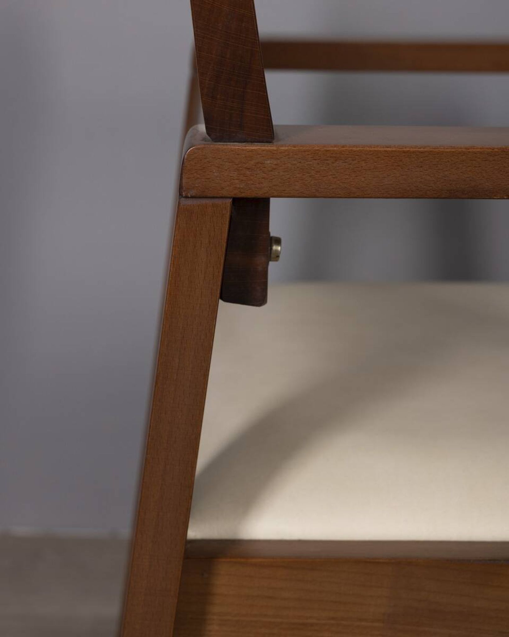 Vintage italian armchair in wood and leather, 1980s