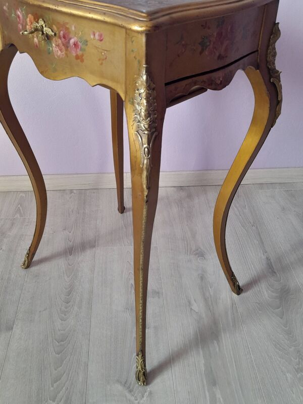 Table travailleuse en bois doré d'époque 19ème siècle
