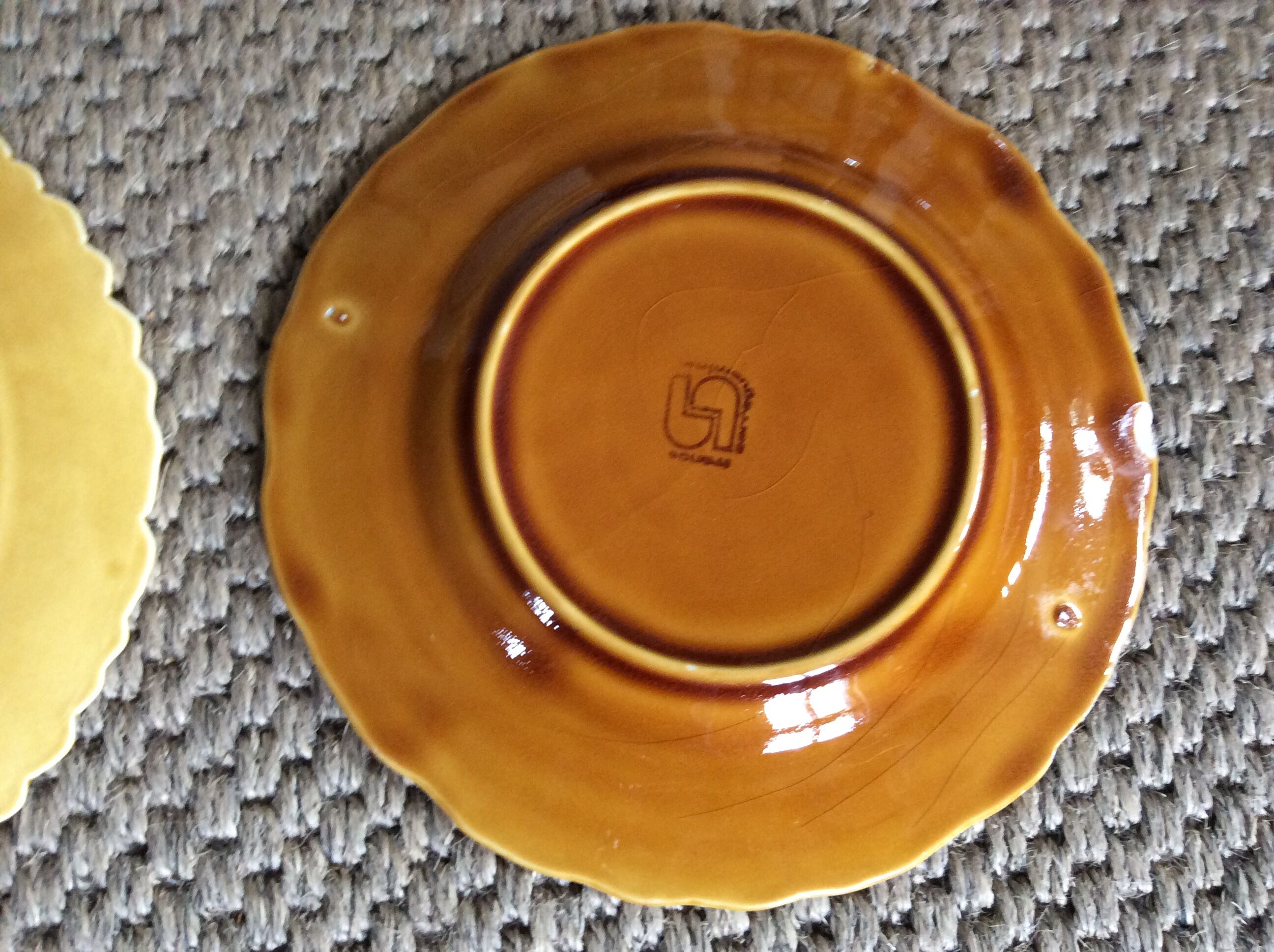 Series of 7 dessert plates