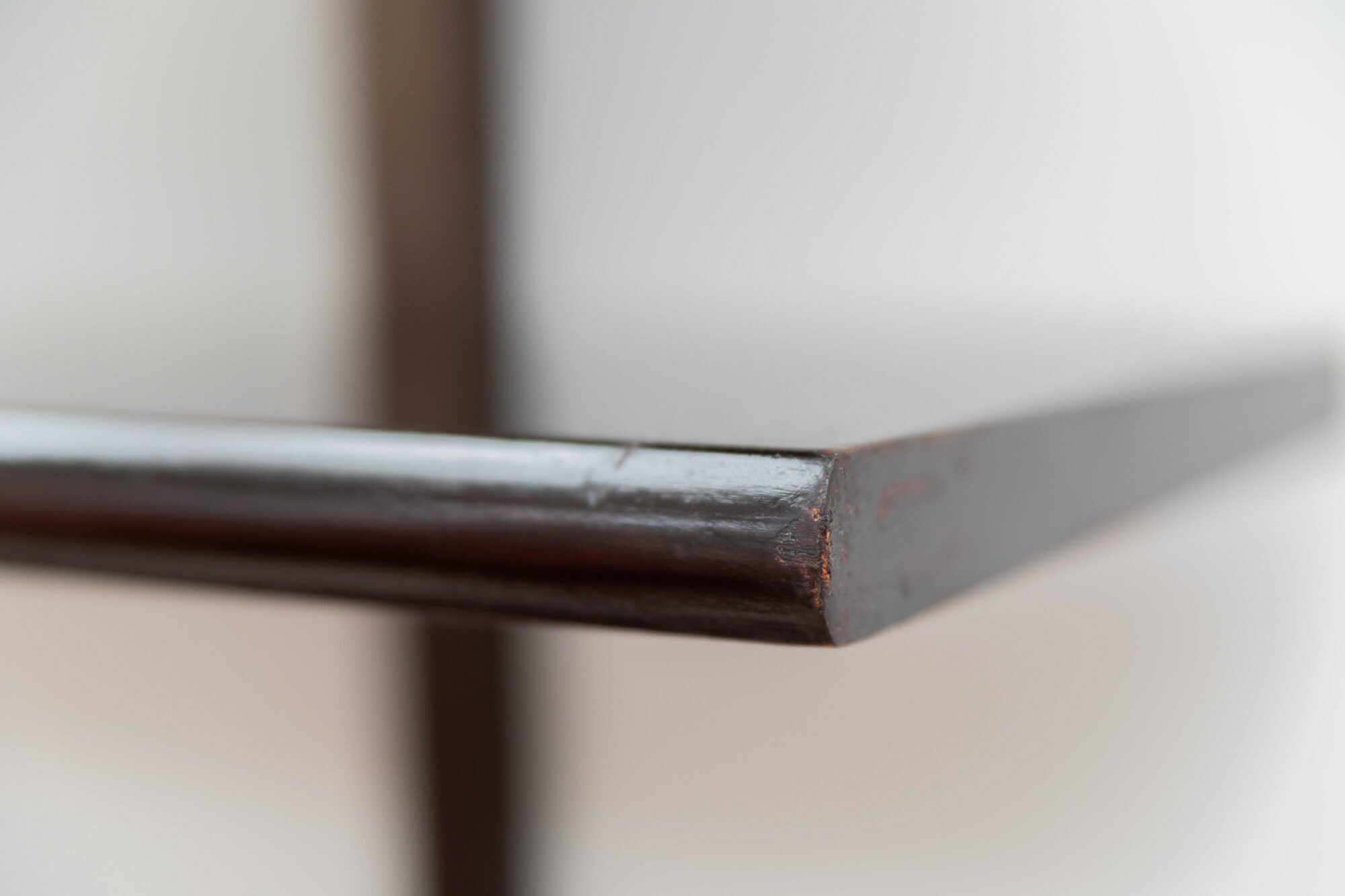 'Correas' wall shelves by Miquel Milà