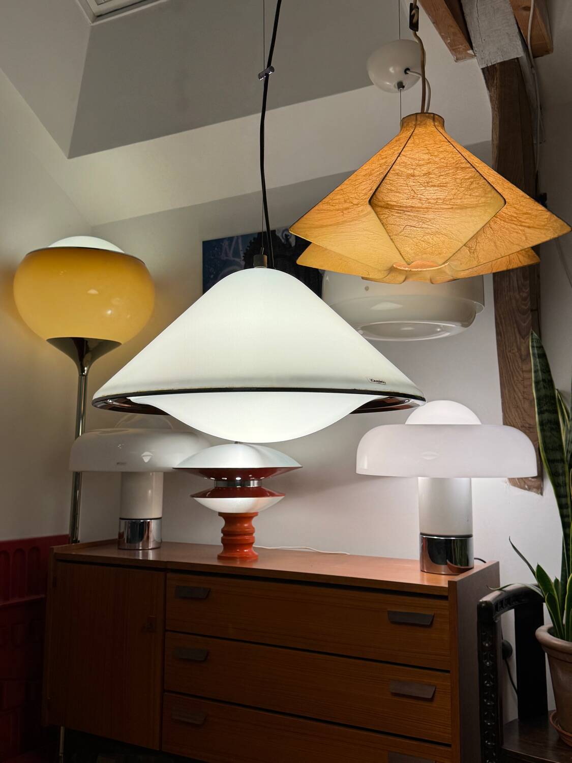 Suspension cocoon in fibreglass, 60s