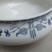 Sarreguemines tureen décor hazelnuts