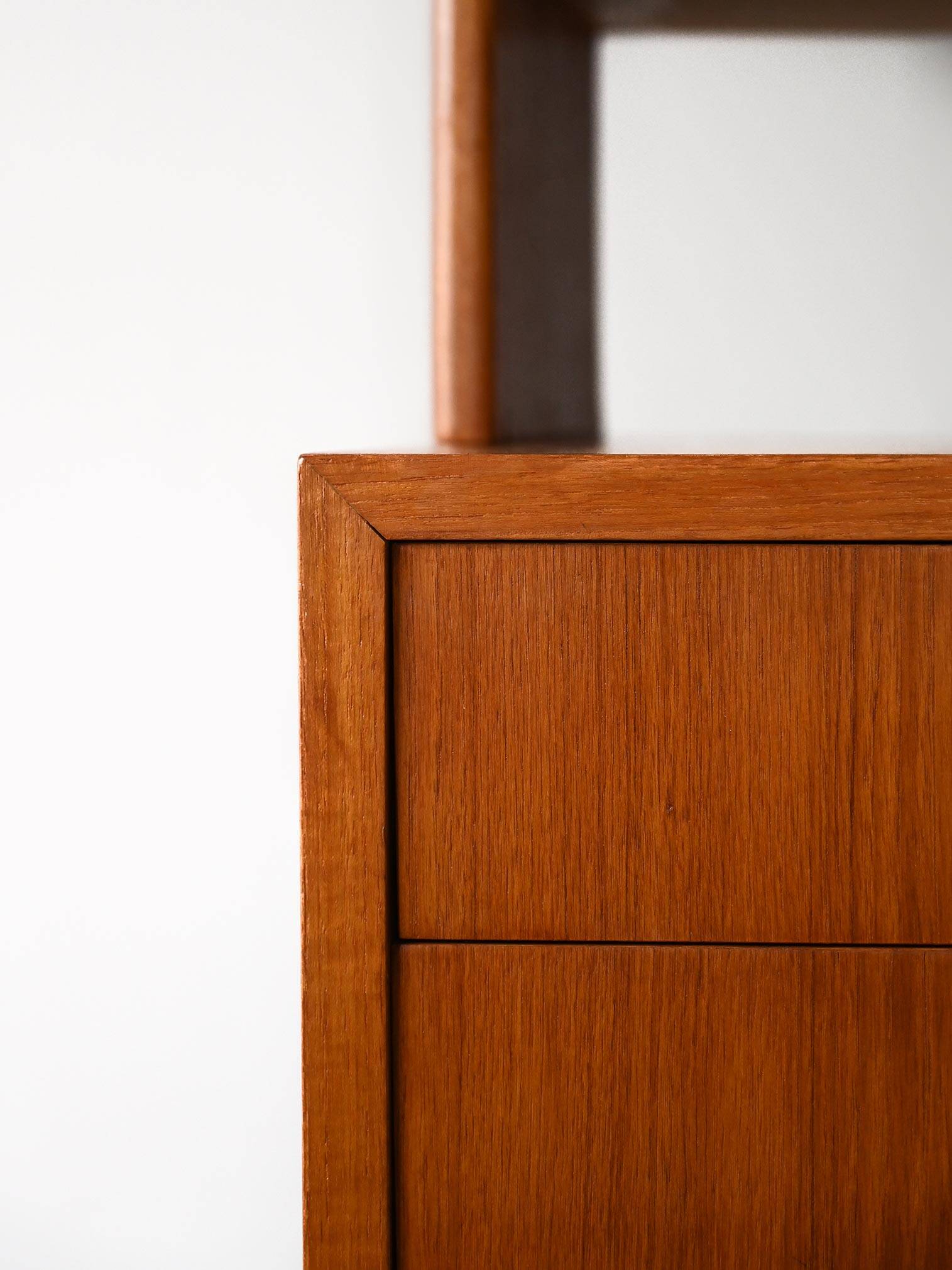 Fine teak bookcase with drawers