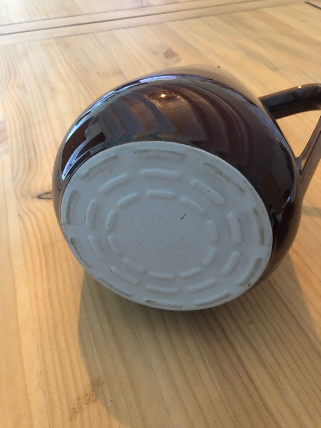 Villeroy and Boch coffee maker and 2 cups