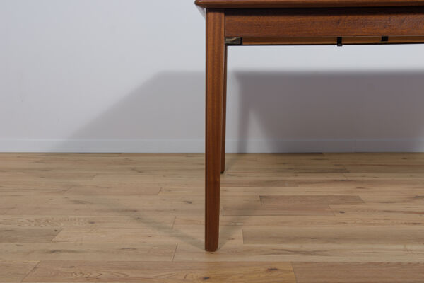 Table à manger danoise du milieu du siècle par Ole Wanscher pour Cado, années 1960