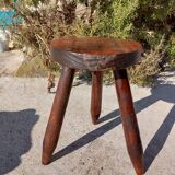 Round tripod stool