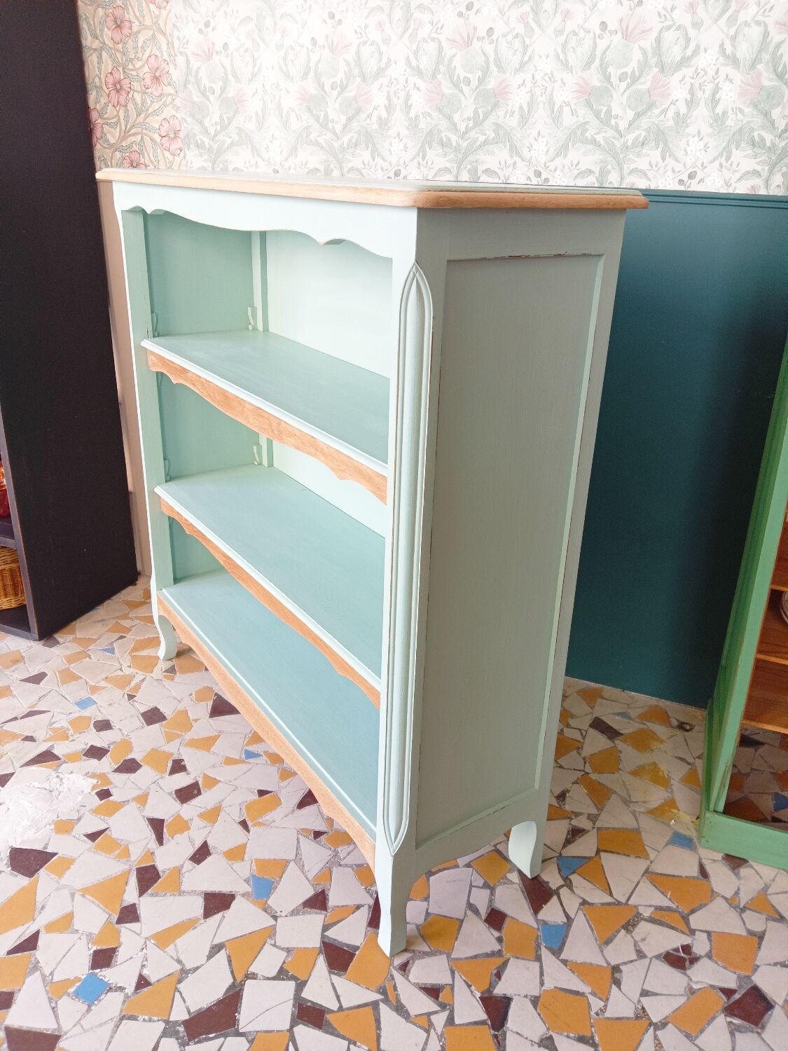 Bibus revisited blue and wood