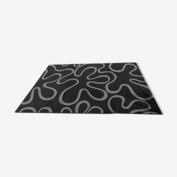 Contemporary carpet, black and grey, 230 x 170 cm