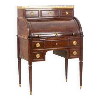 Desk – or secretary, cylinder, mahogany. Late 18th century period.