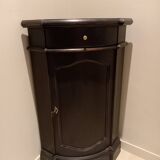 Corner cabinet