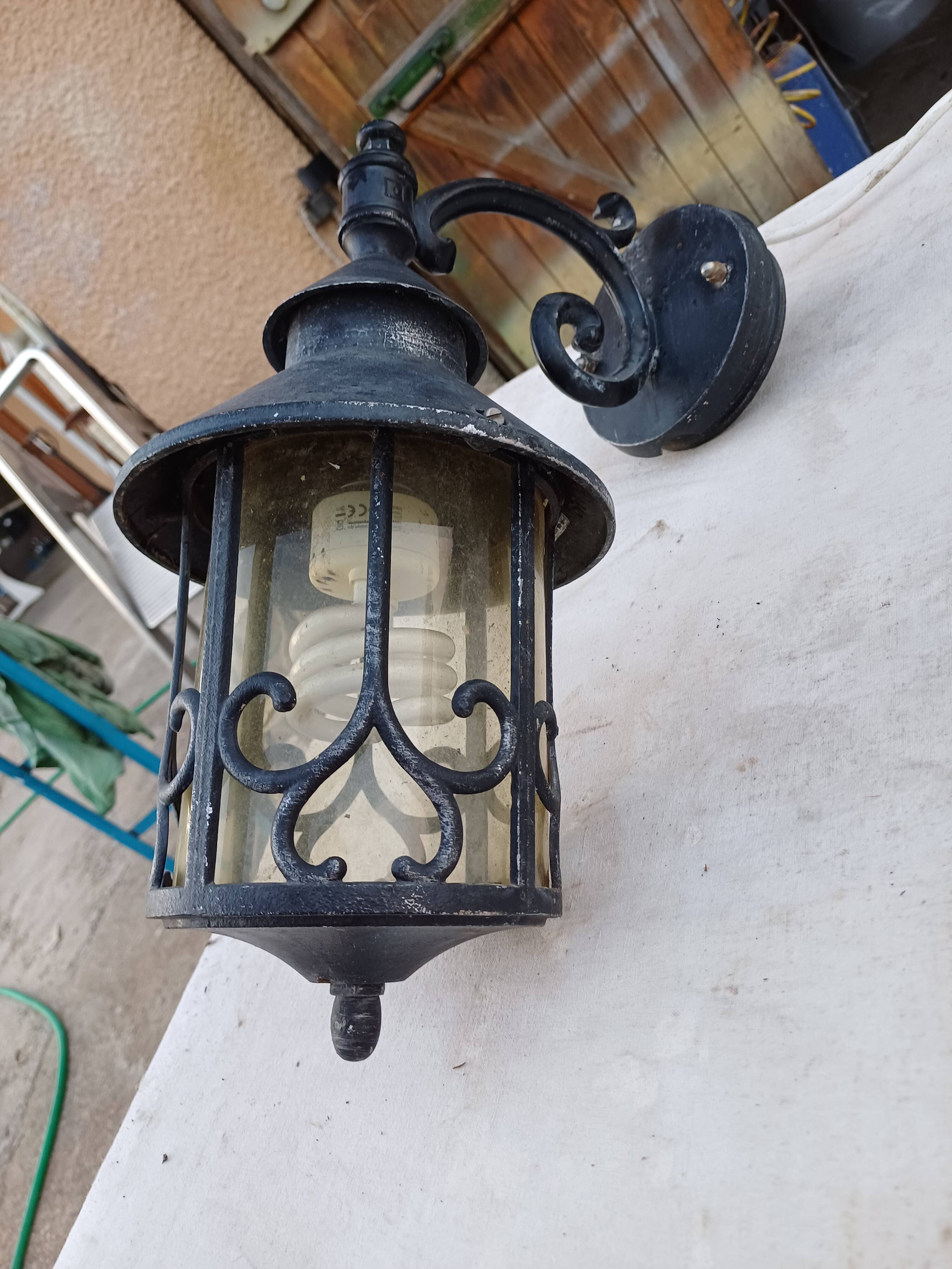 3 Outdoor Lanterns