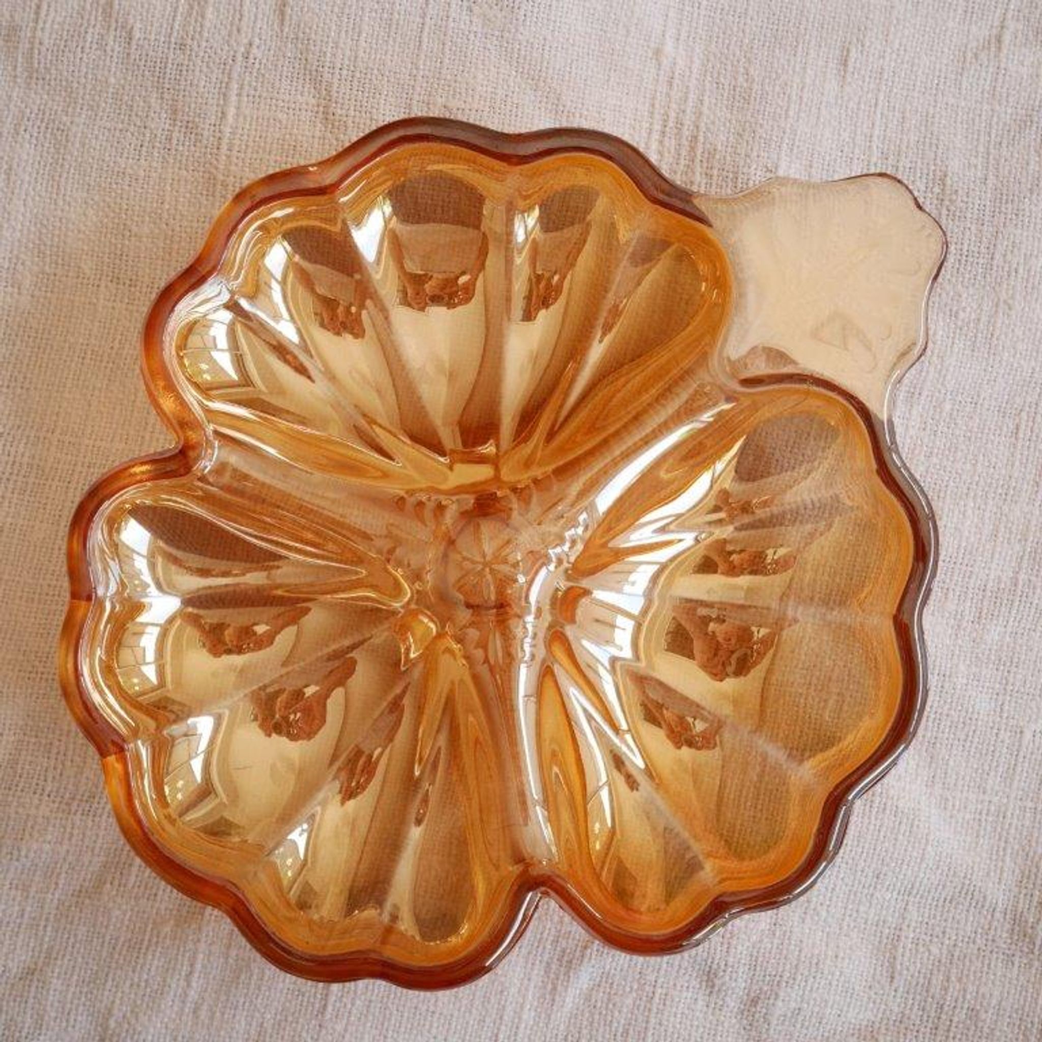 Vide-poche fleur orangé irisé