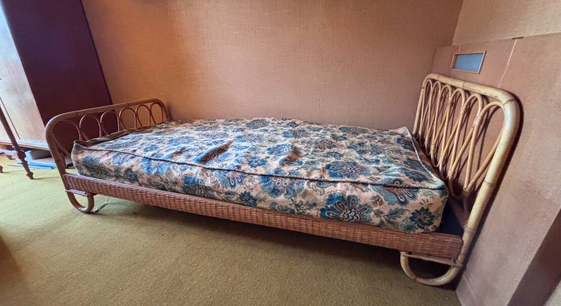Read a vintage natural rattan bed – 90 × 190 cm – 1970s