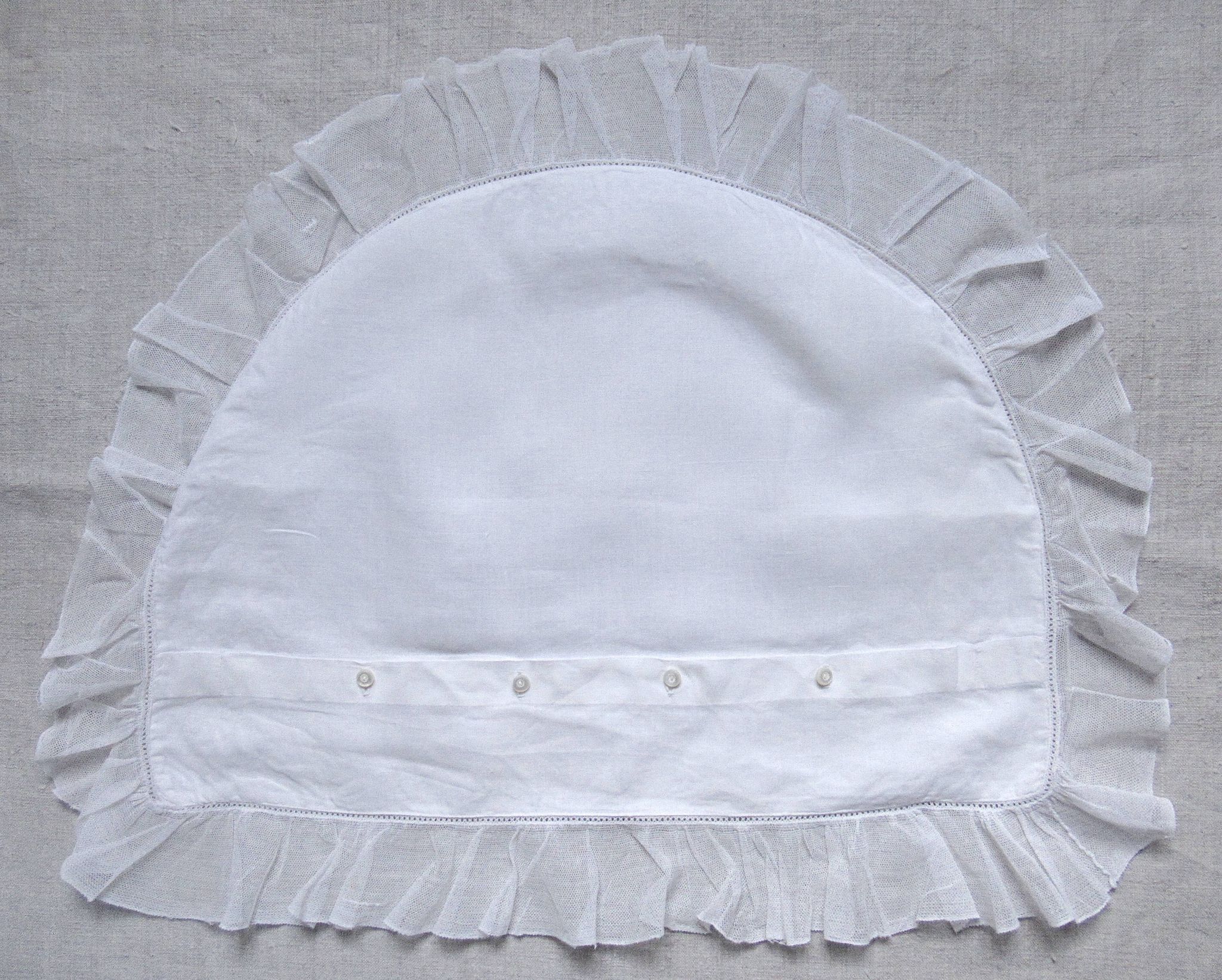 drap de bébé et sa taie