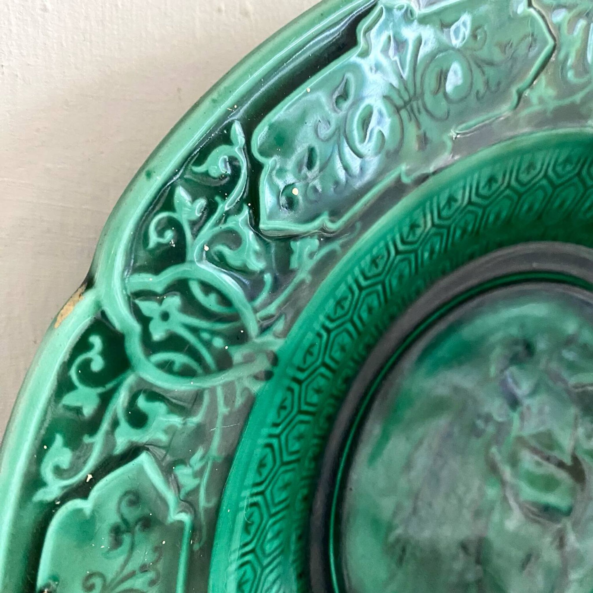 Barbotine dish for wall decoration