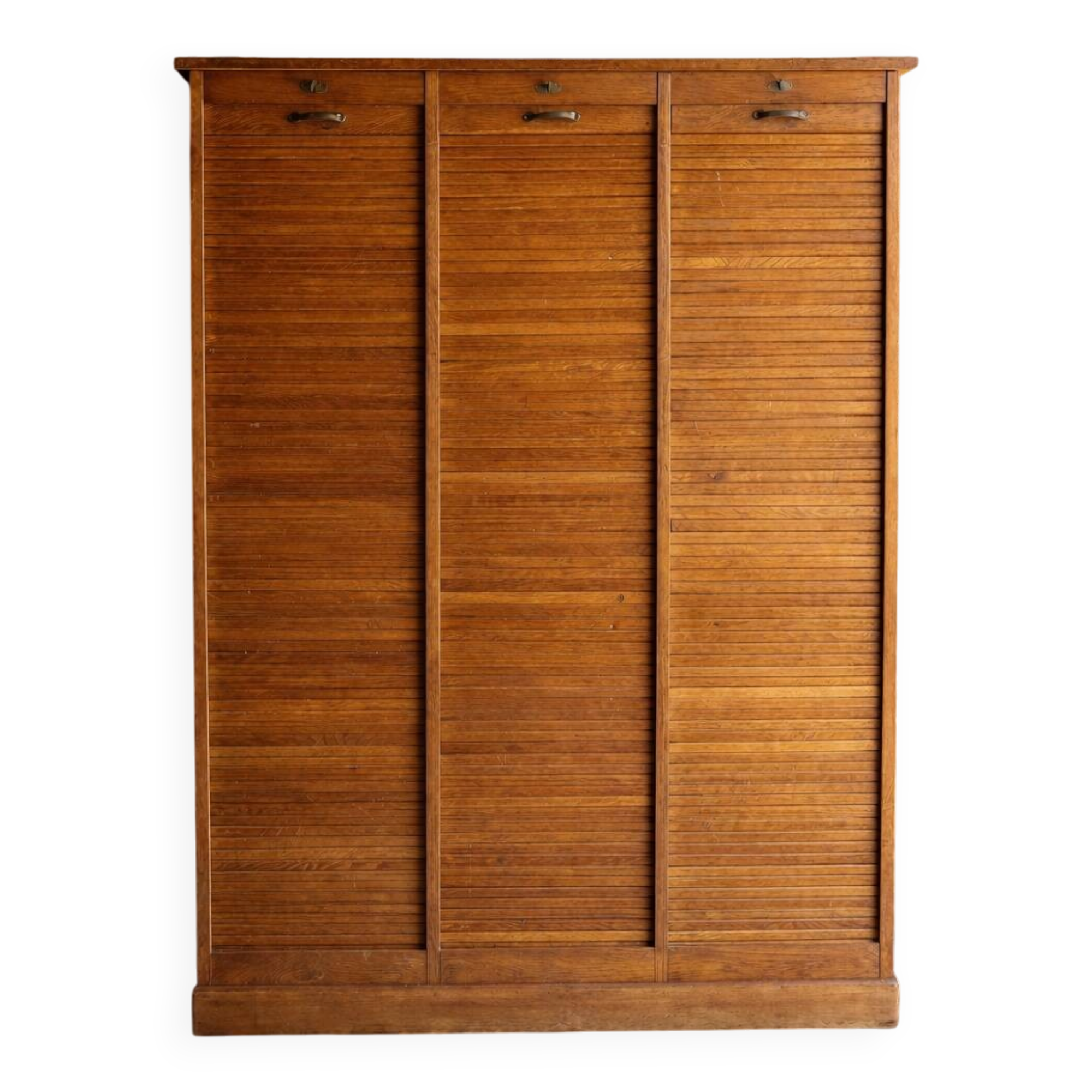 Oak workshop cabinet with curtains – antique triple column