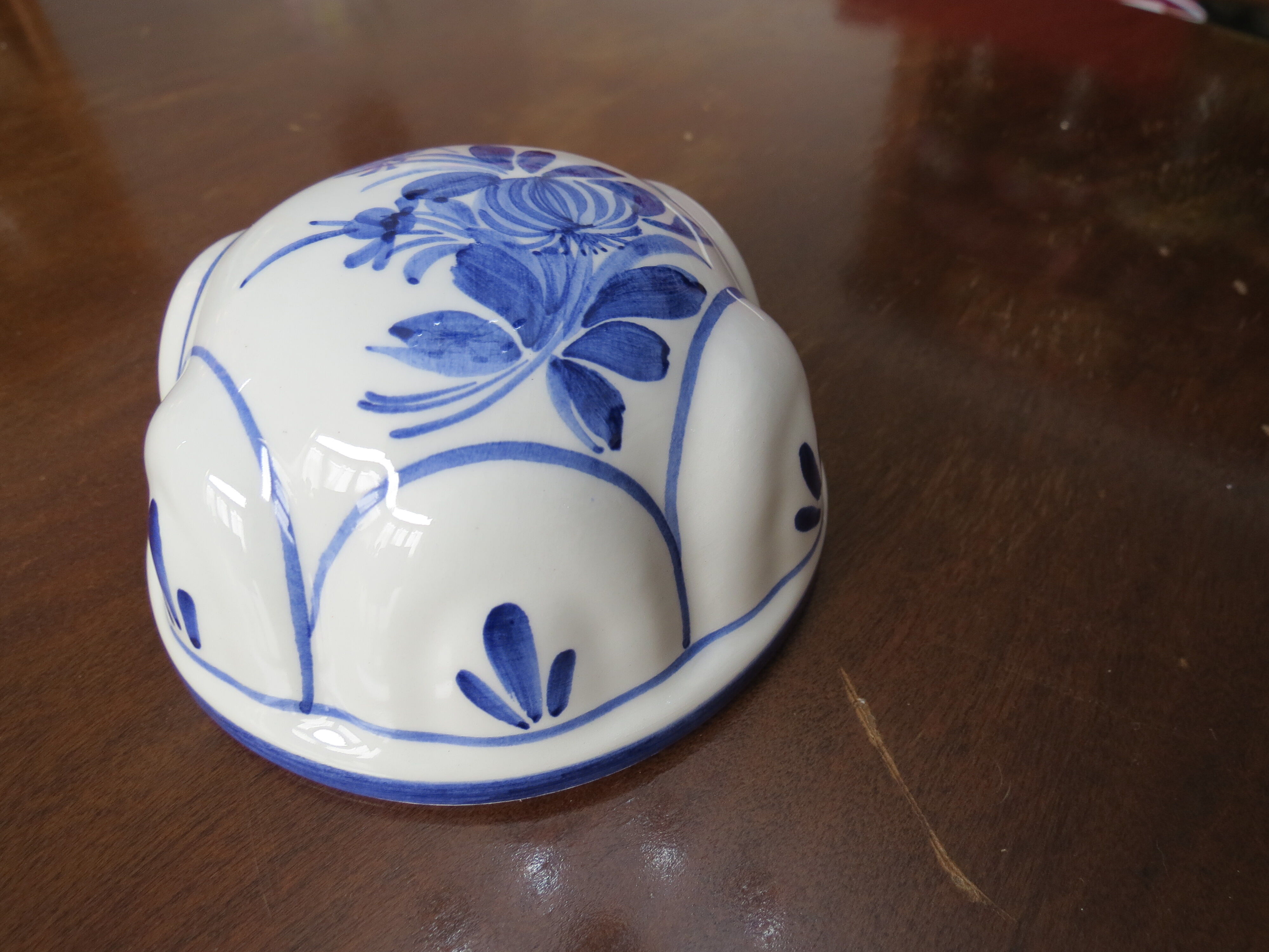Set of decorative kitchen utensils