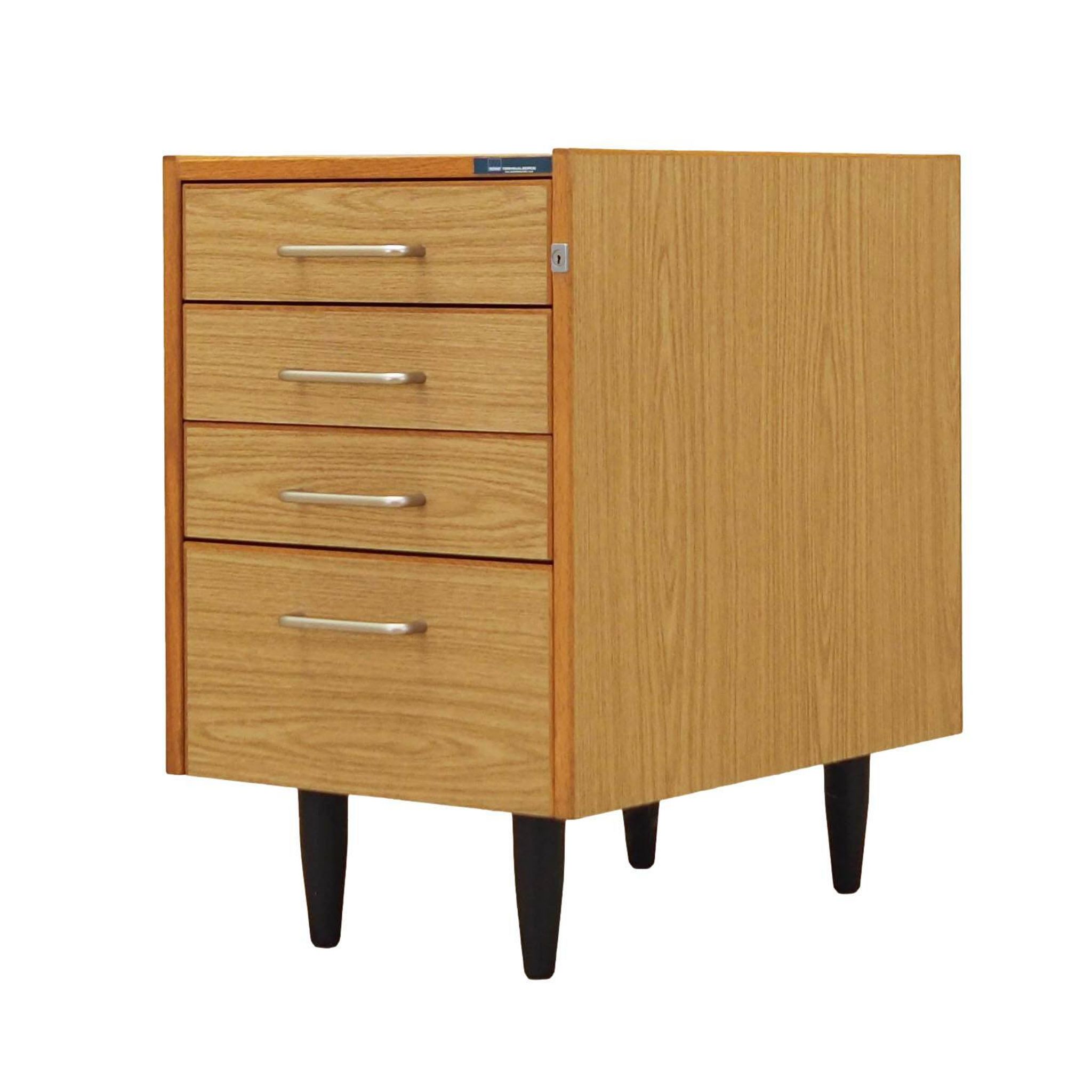 Commode, design danois, années 1970, fabricant : Sorø Terminalborde Ole Bjerregaard Pedersen Ap