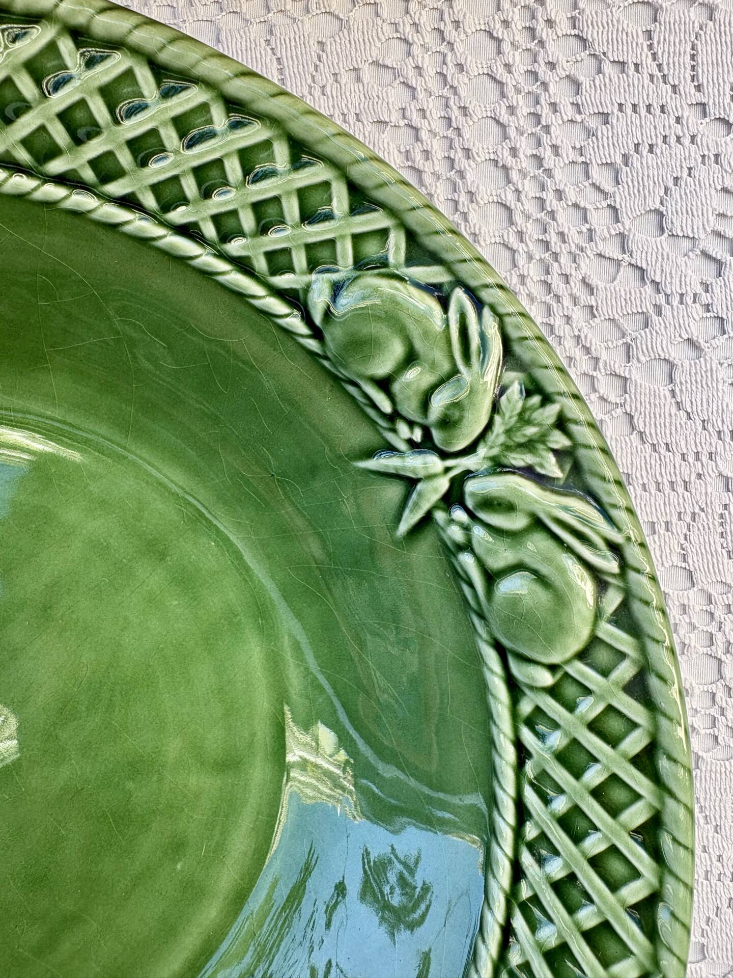 Large woven border salad bowl "Rabbit Green" Bordallo Pinheiro Po
