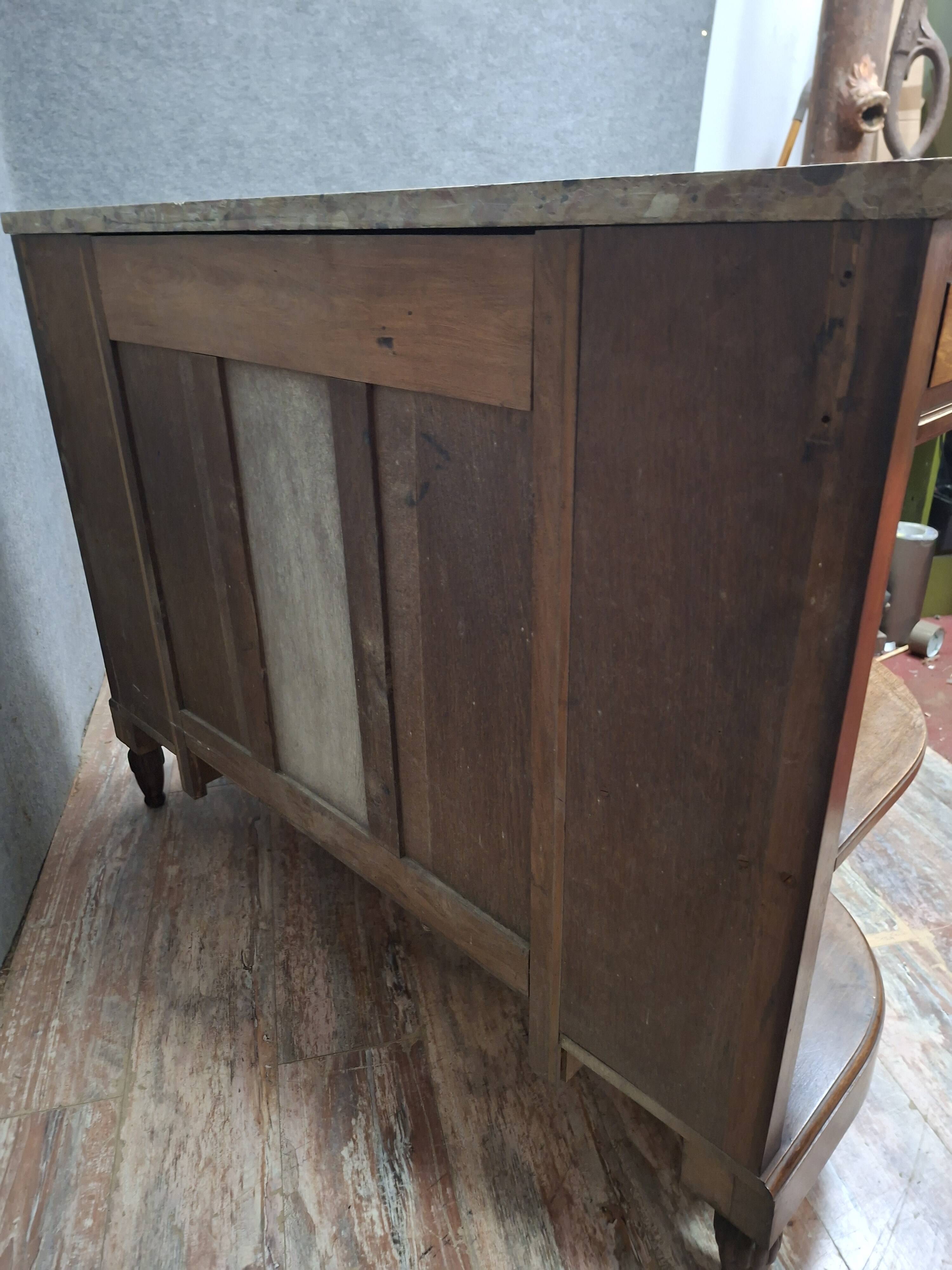 Buffet Art Déco en noyer et marbre brèche – Vers 1930
