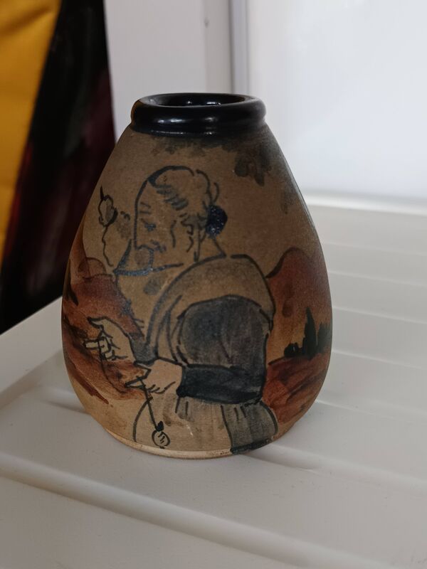 vase grés Ciboure VE ancien signé Touton 1930 femme filant devant sa ferme