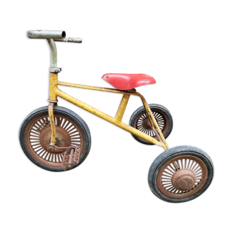 Tricycle en métal peint Verybest