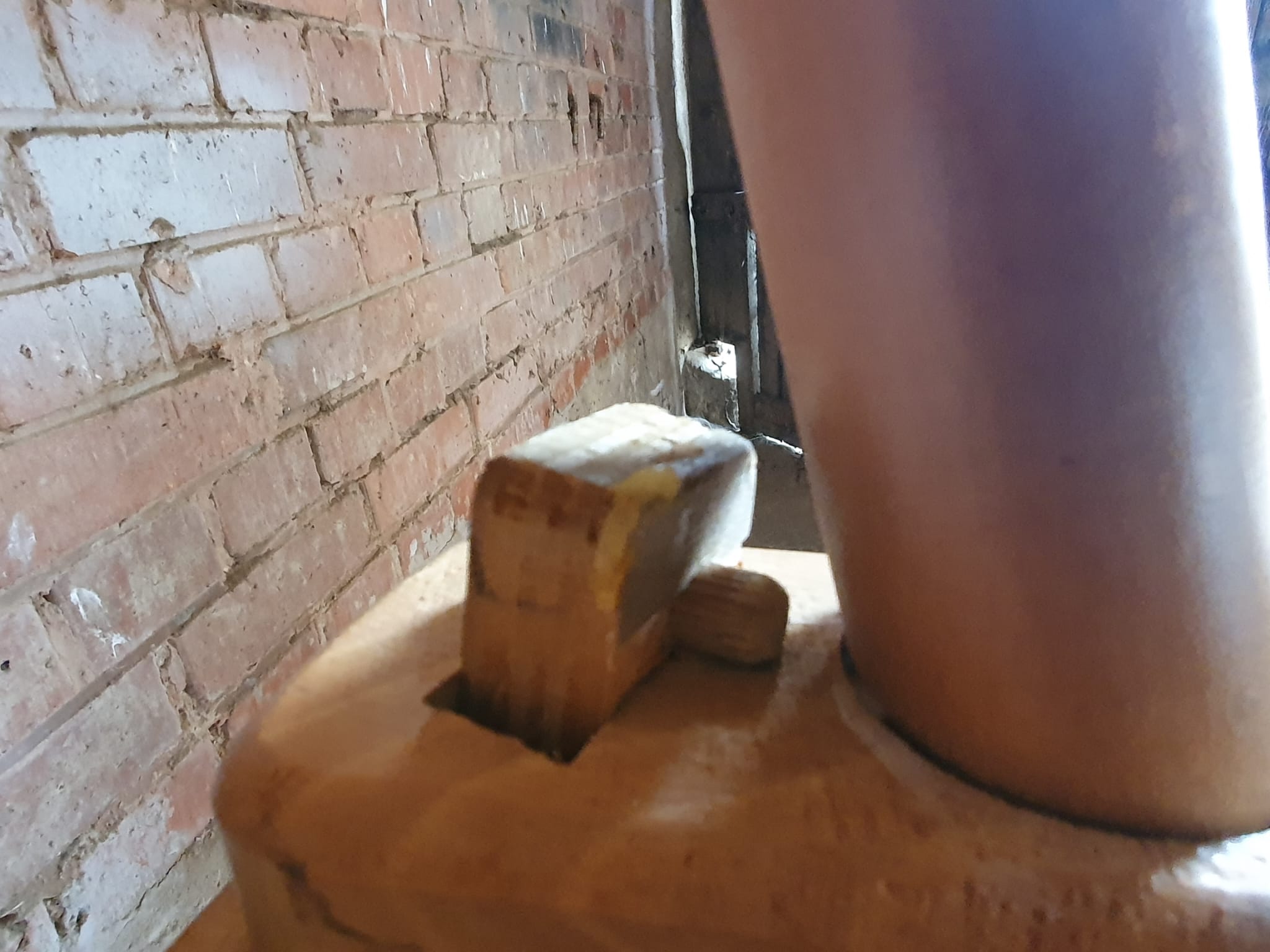 3 chaises bistrot brutalistes année 60