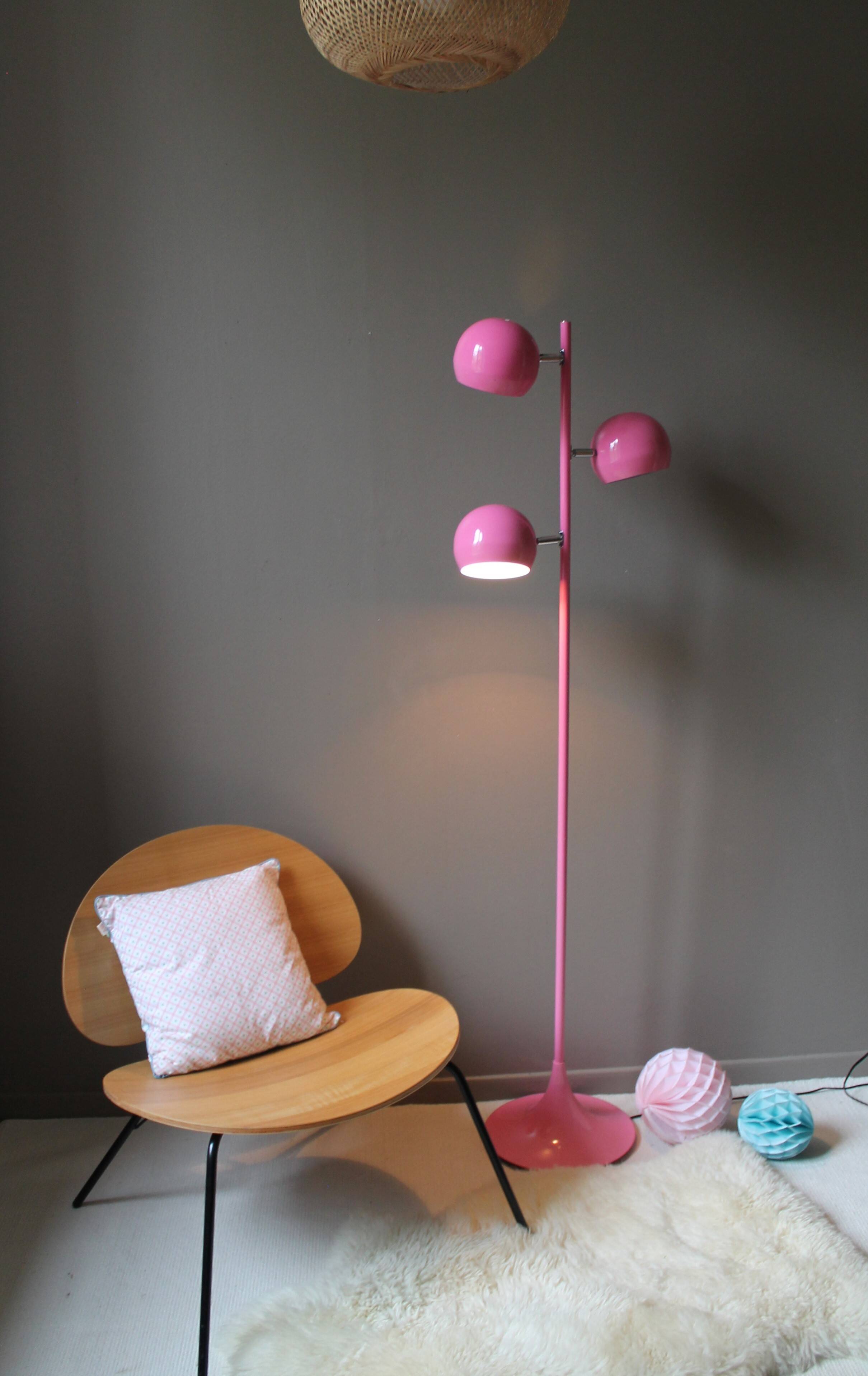 Vintage floor lamp 'intense pink'