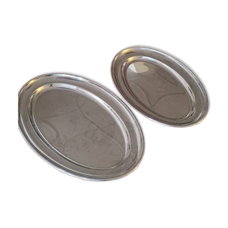 Set of two silver dishes