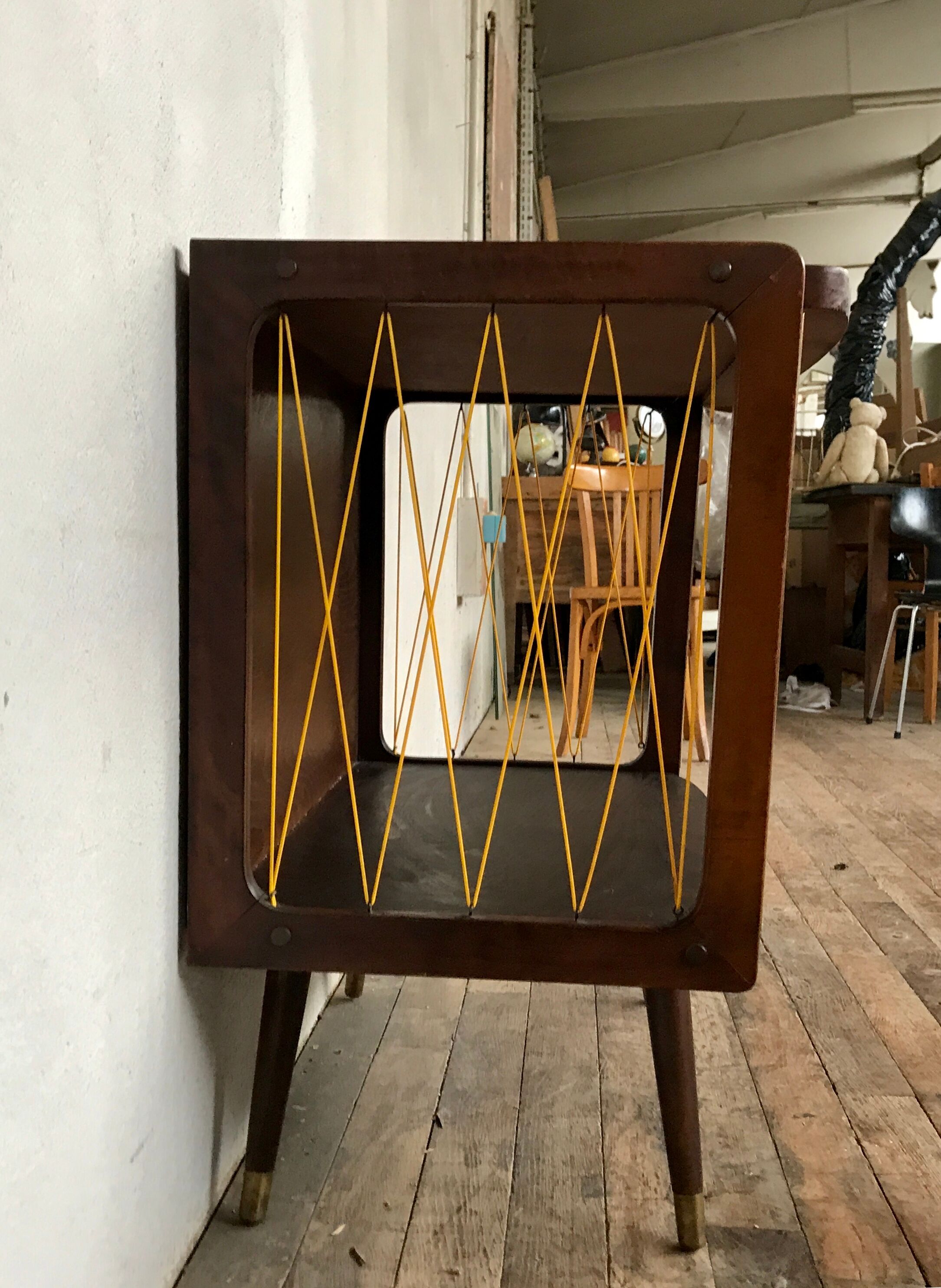 Furniture tv vintage feet compass 1950