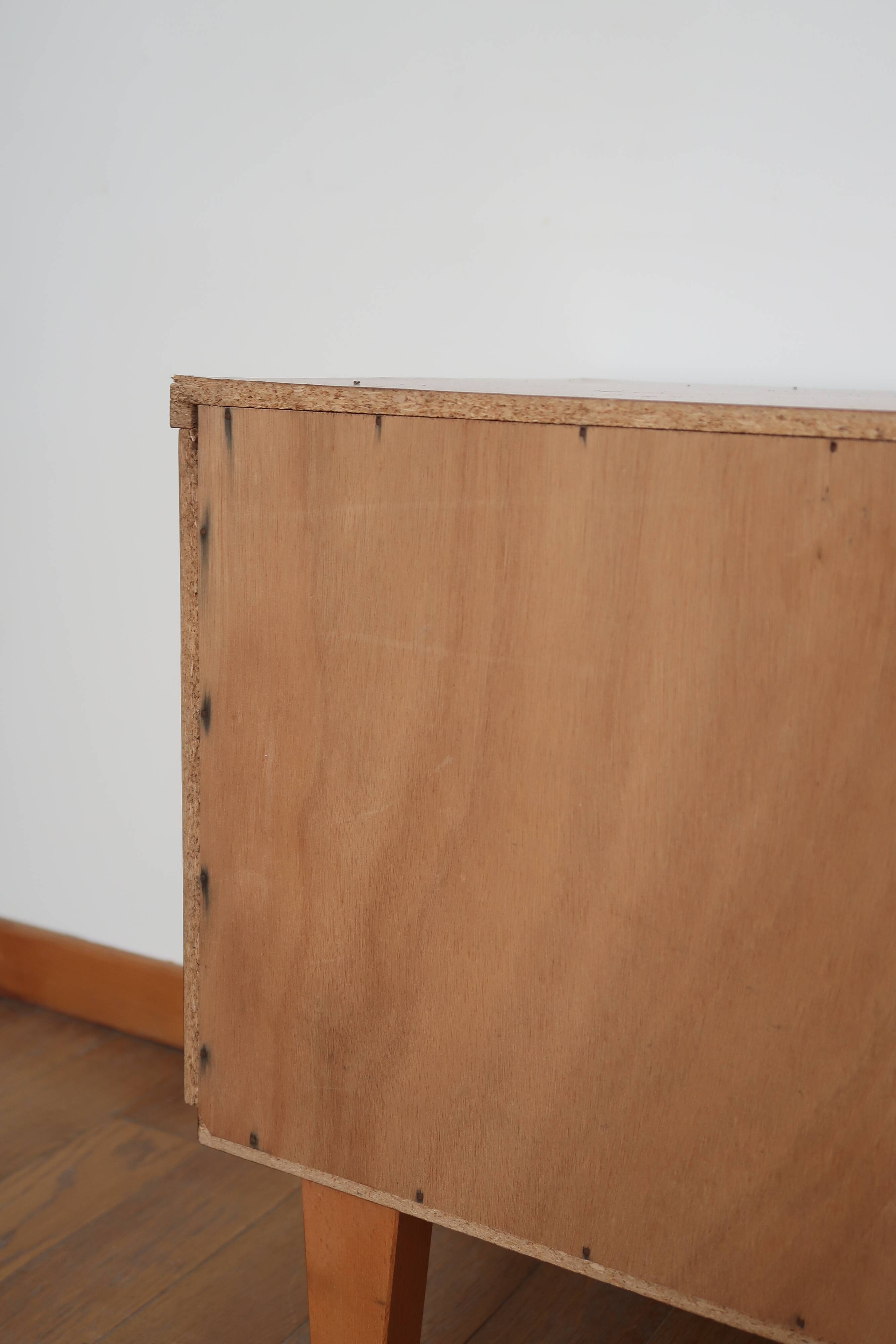 Small Scandinavian row