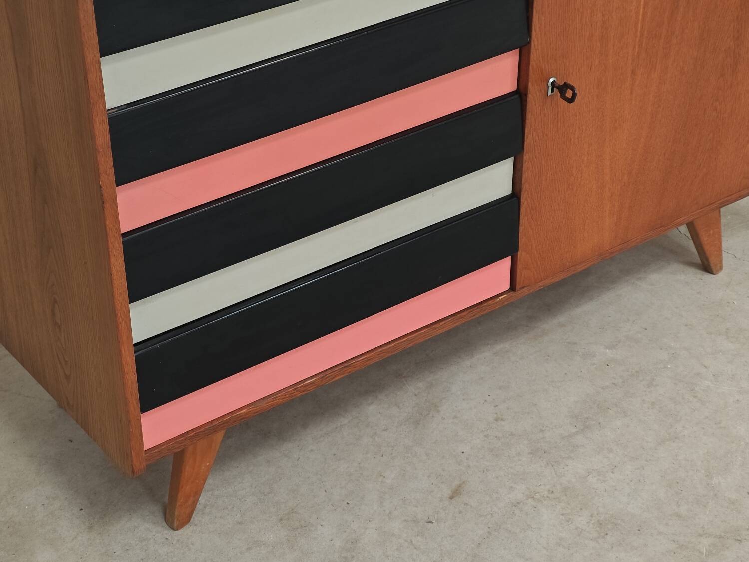 U-458 pink sideboard by Jiri Jiroutek for Interier Praha 1960