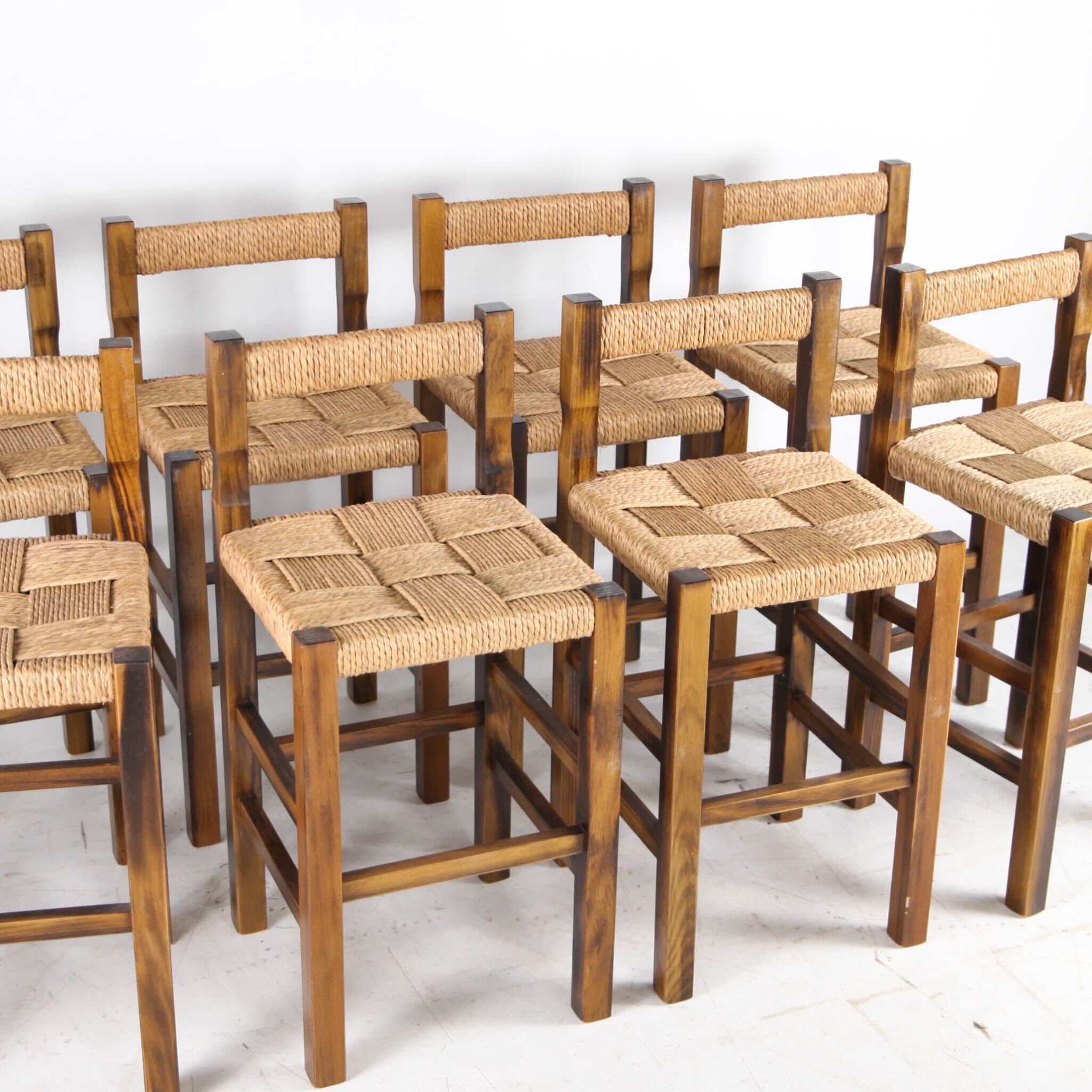 Suite de 8 tabourets en corde