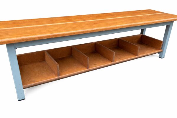 Banc d’école maternelle vintage