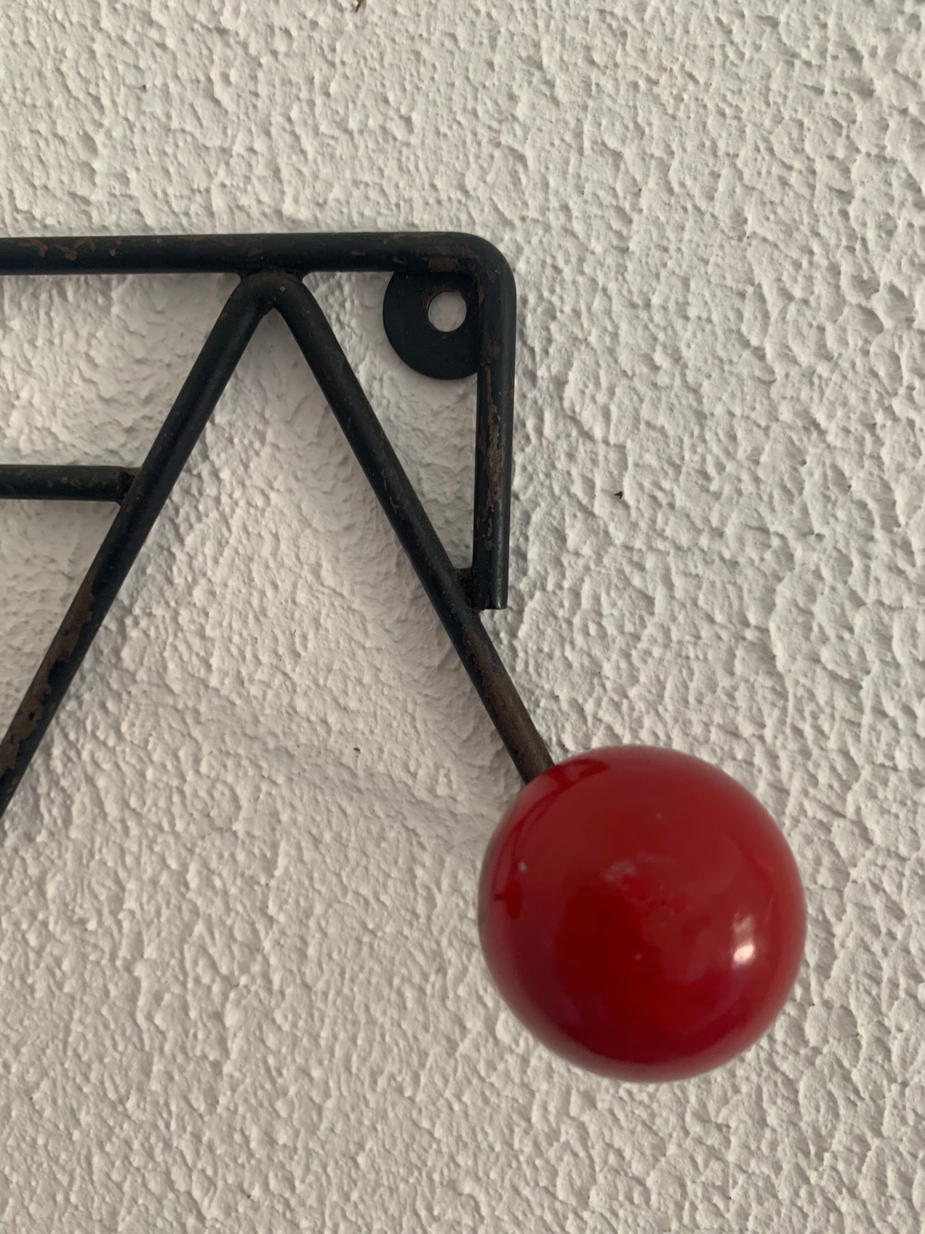 Vintage coat rack 1960 red balls 4 hooks - 44 x 13 cm
