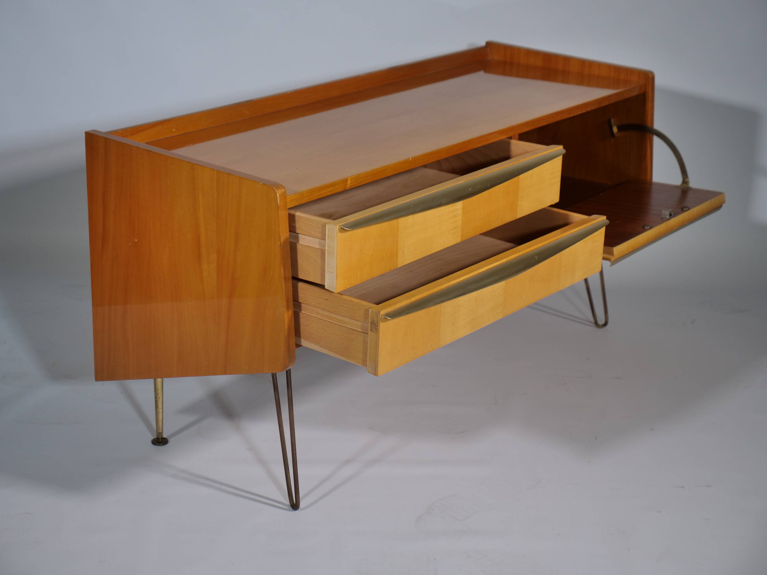 Buffet italien en cerisier des années 1950