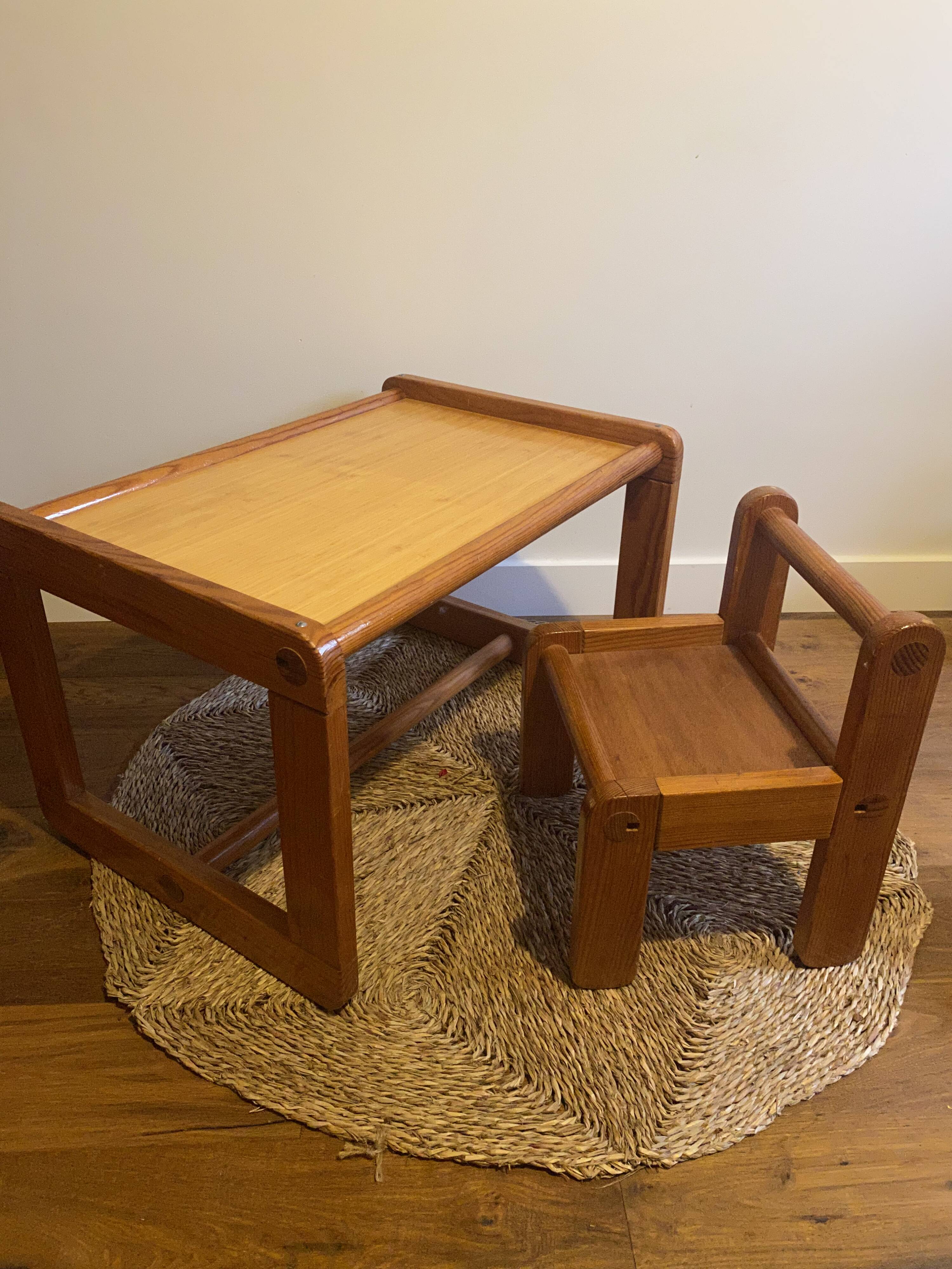 Children's desk and its wooden seat from the 80s