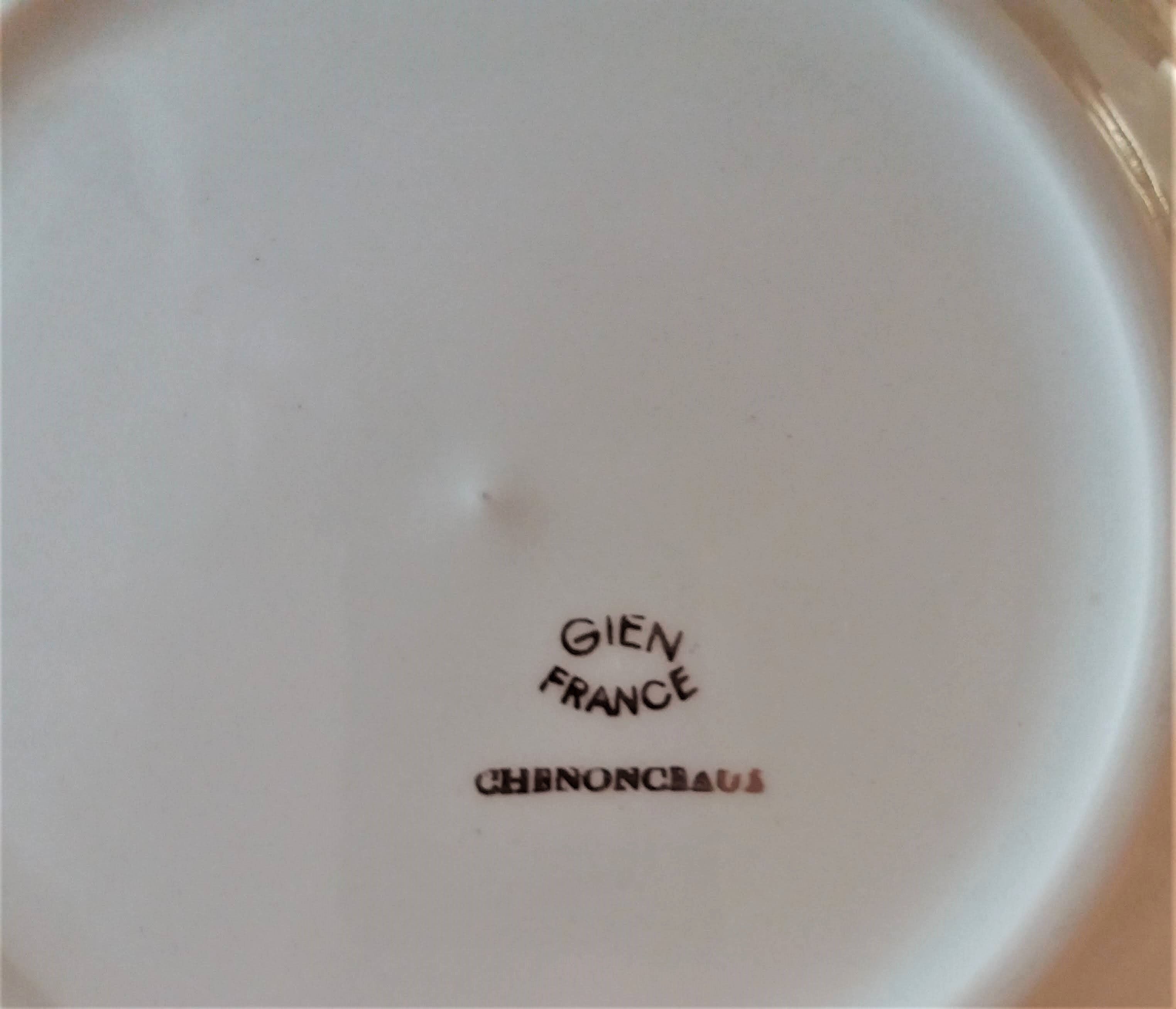 Series of eight flat plates gien model Chenonceaux