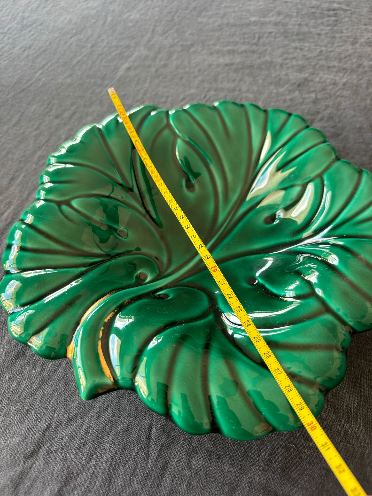 Ceramic fruit bowl