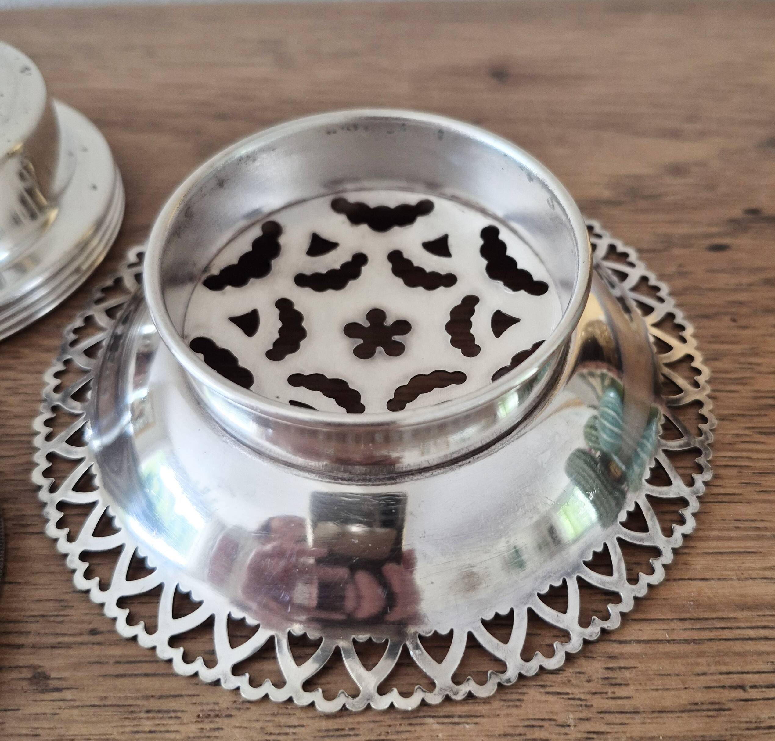 Silver-plated butter dish Coquillor