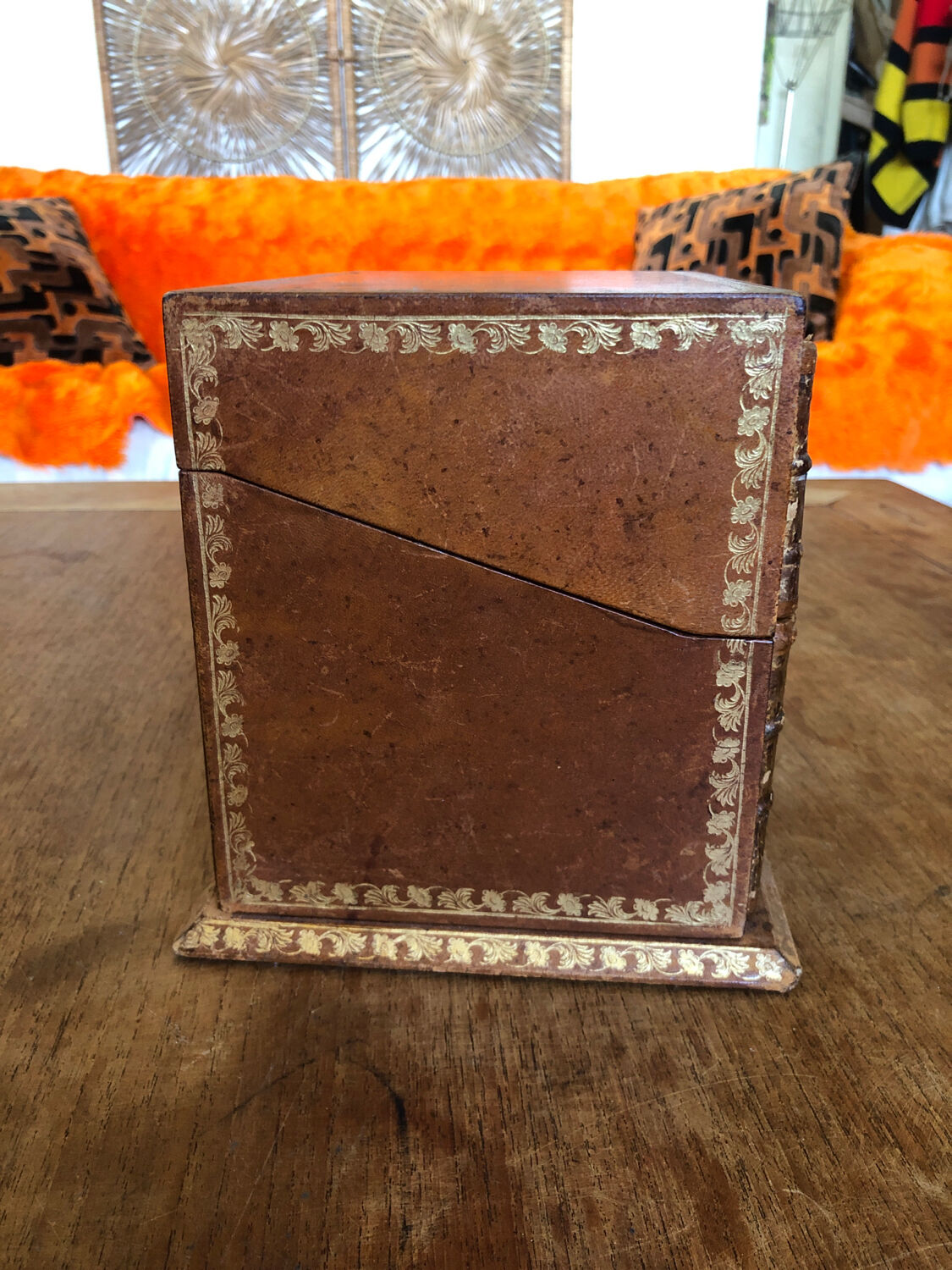 Boîte secrète trompe l’œil porte courrier