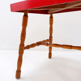 Small side table with turned legs and red top - Josco, made in Belgium - 1950s