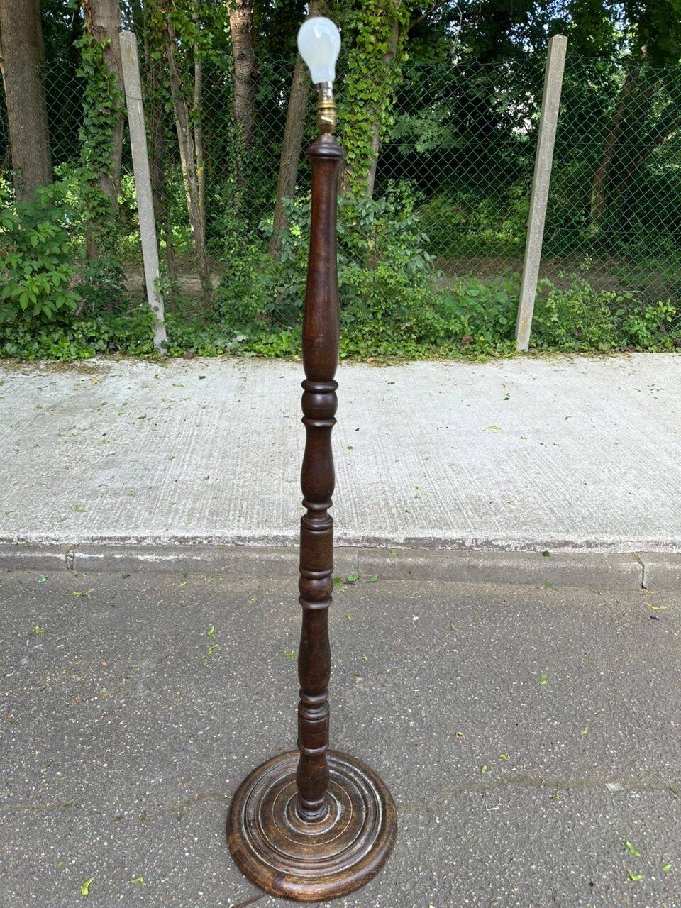 Vintage turned solid wood floor lamp from the 20th century.